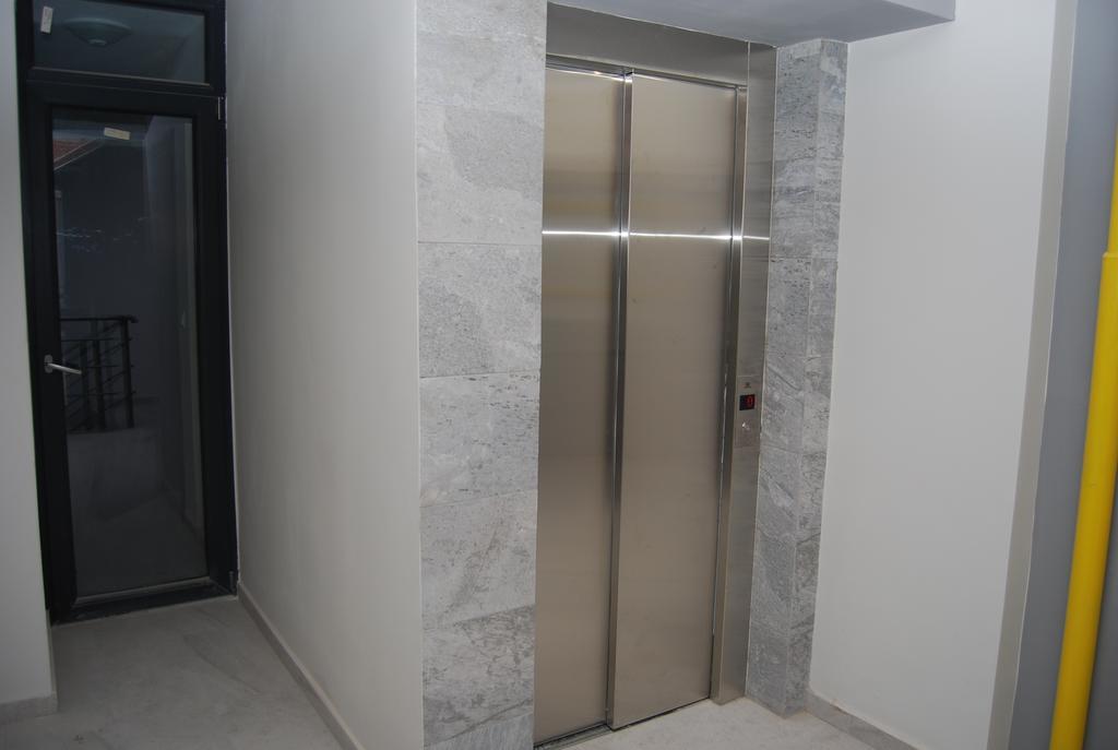 Apartament Luxury - Promenada Mall Craiova Ruang foto
